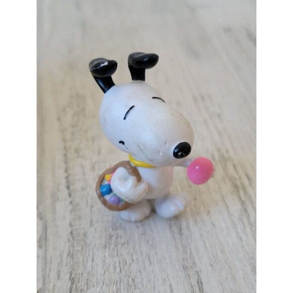 Applause Snoopy Easter egg basket toy figure - Picture 2 of 5
